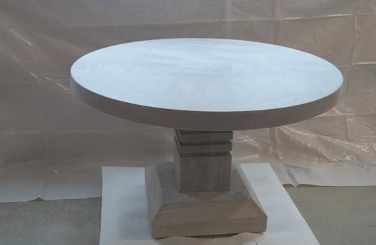 table ronde 60po calcaire St-Marc